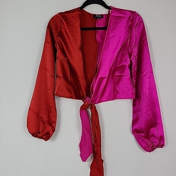 NEW JULIA by Love J Satin Red Pink Tie Front Crop Top Blouse Sz M - Picture 1 of 11